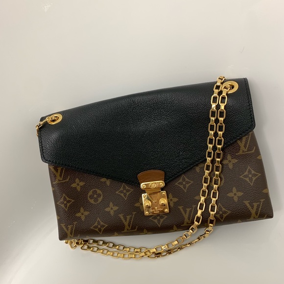 Louis Vuitton Handbags - LOUIS VUITTON MONOGRAM BAG